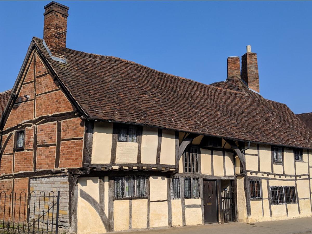One Masons Court Villa Stratford-upon-Avon Exterior photo