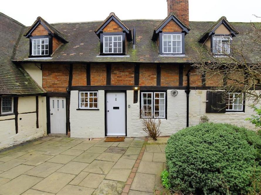 One Masons Court Villa Stratford-upon-Avon Exterior photo